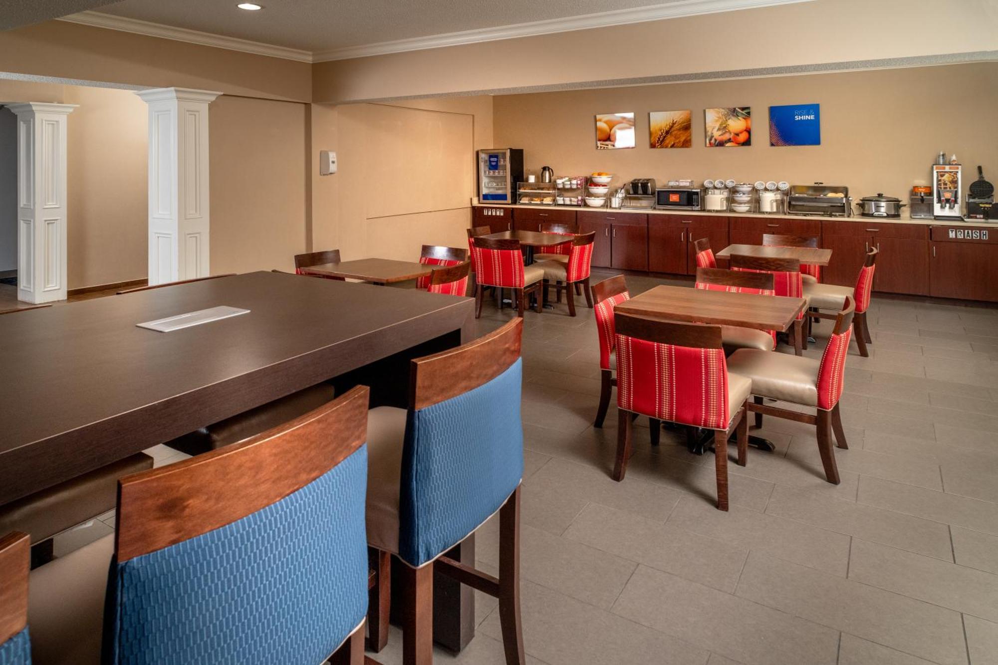 Comfort Suites Prestonsburg West Exterior foto